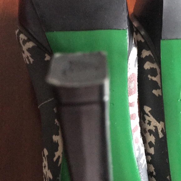 Lisa for Donald J Pliner suede southwest pattern platform heels - Picture 9 of 15